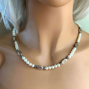 Beautiful Brighton Faux Pearl Necklace.